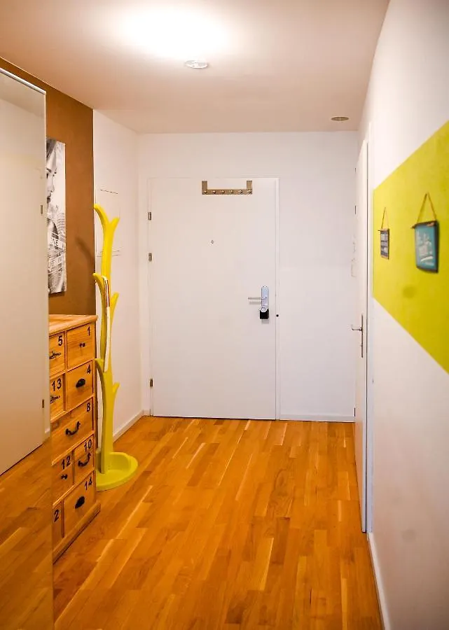 Delightful Duplex Danube Canal Vienna 0*,  Austria