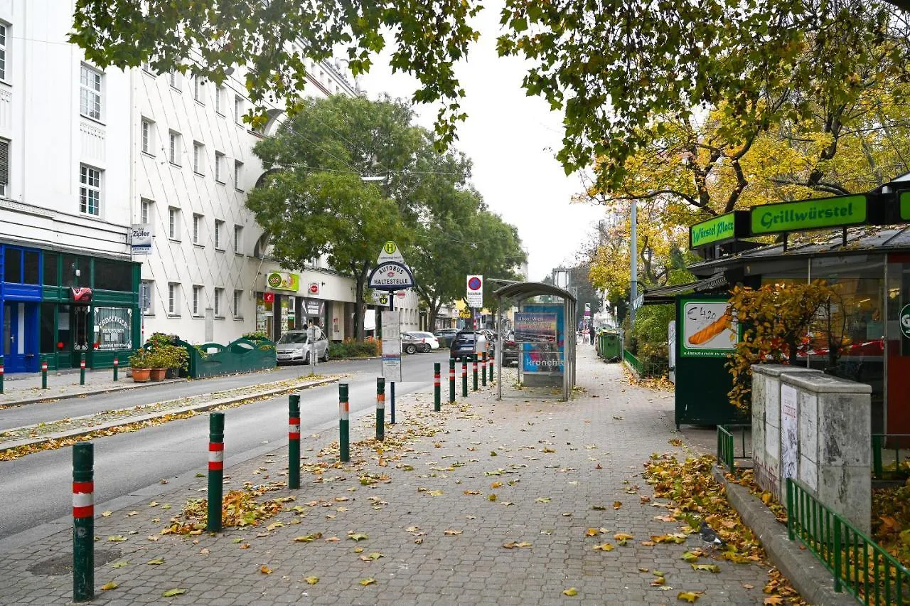 Apartment Delightful Duplex Danube Canal Vienna