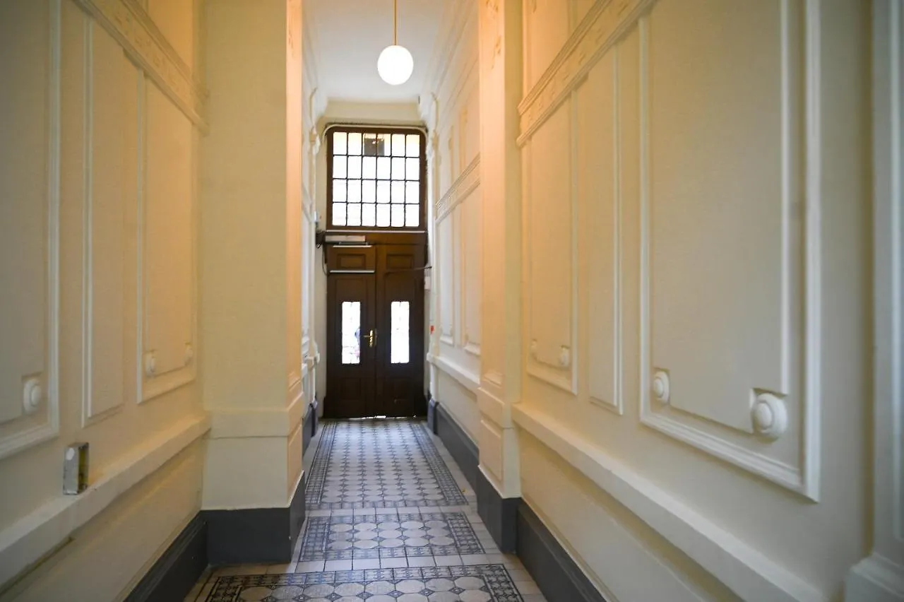 Delightful Duplex Danube Canal Vienna Apartment